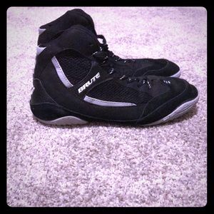Brute wrestling shoes size 8 men’s